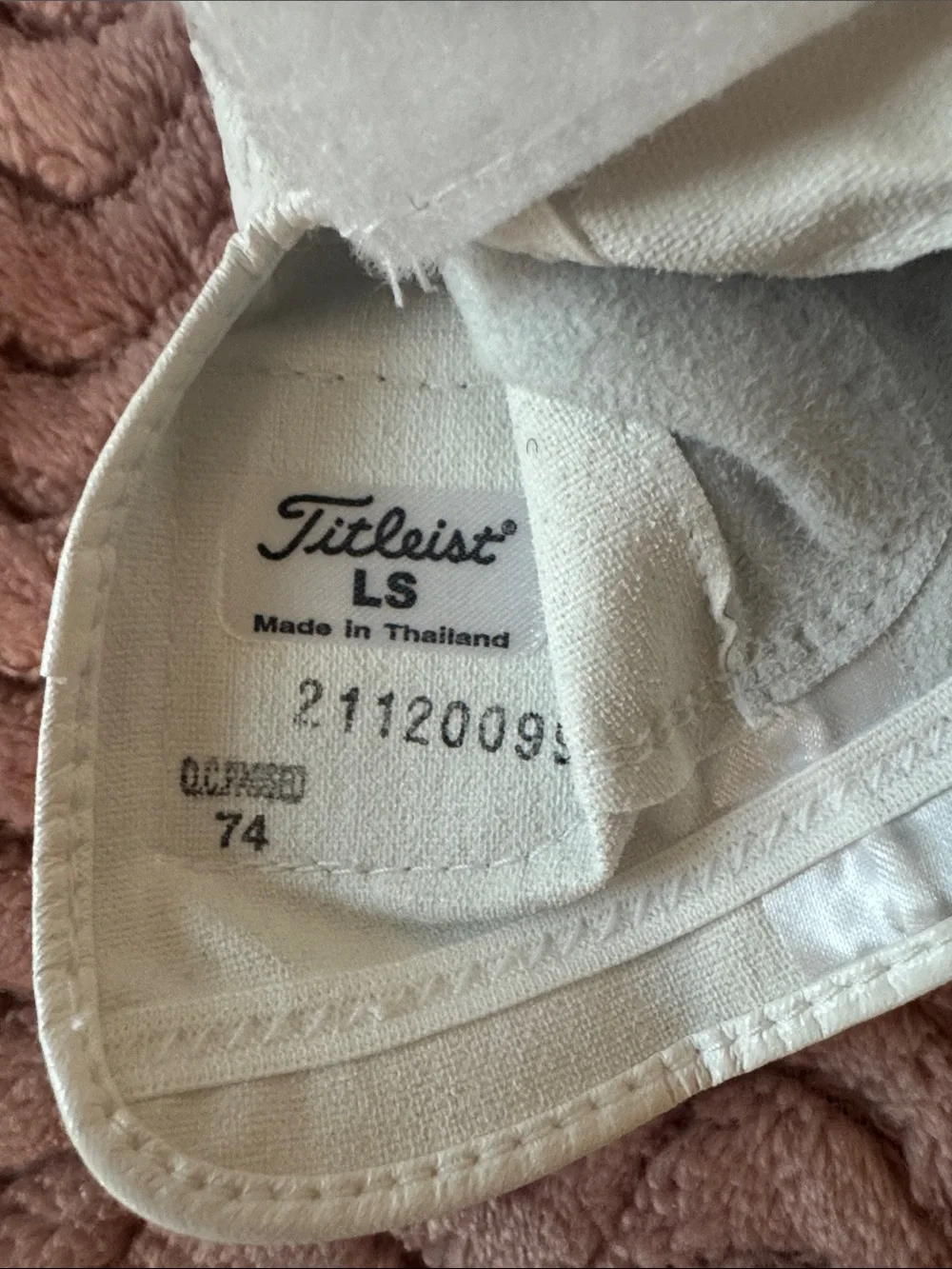NWOT Women’s White Golf Glove - Custom Fit